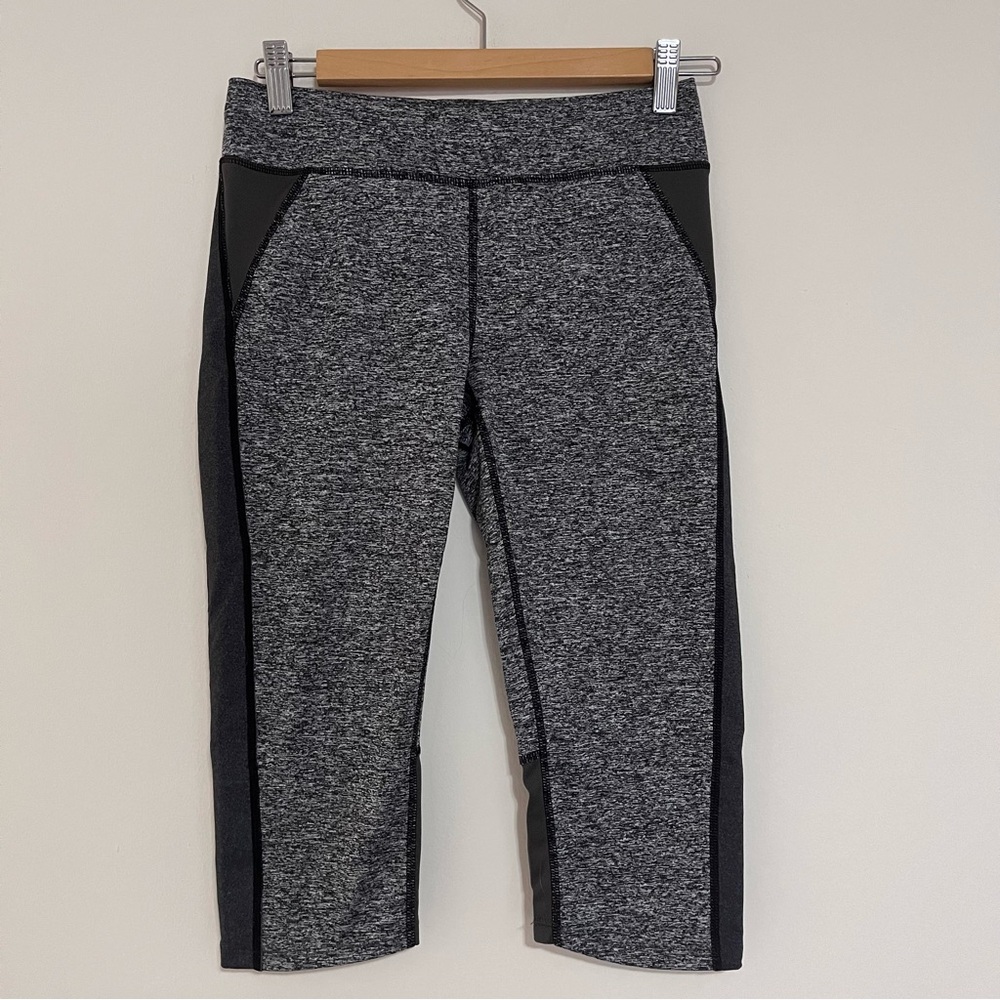Oiselle Moto Lesley Knickers Running Capri Tights Charcoal Gray 4